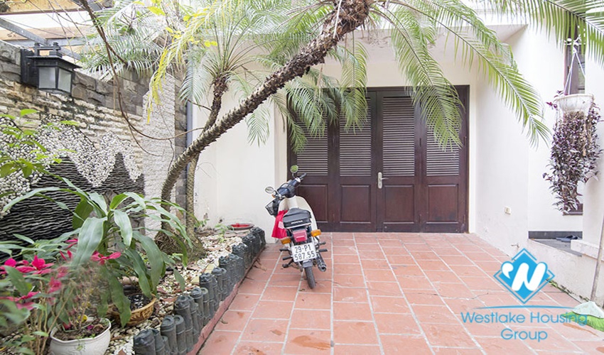 Nice villa near unis school for rent